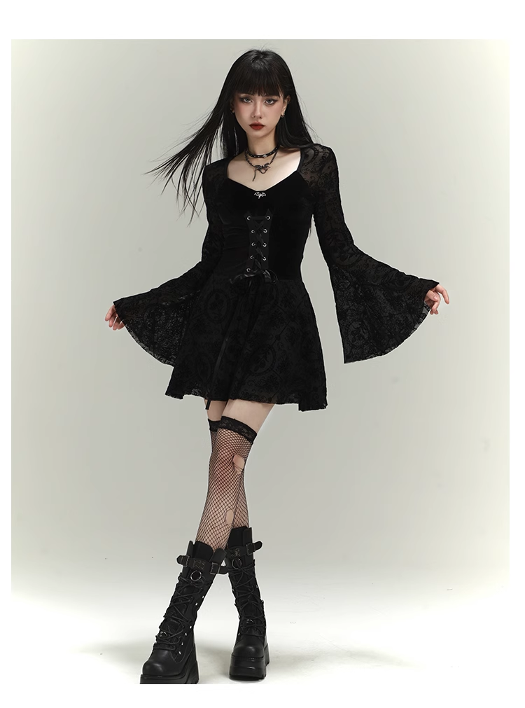 Vintage Black Gothic Bell Sleeve Long-sleeved Dress TP2909