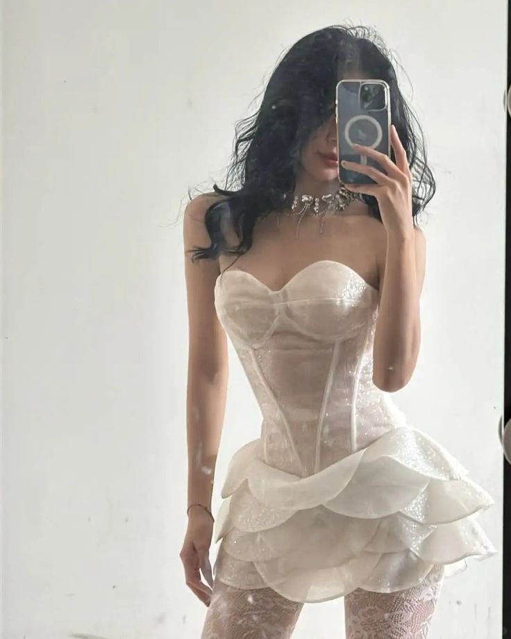 Vintage Ivory A-Line Homecoming Dress Shiny Sweetheart Party Dress Short Strapless Tiered Cocktail Dress TP4629