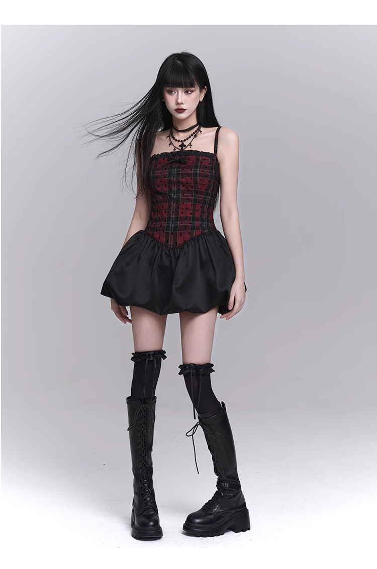 Simple Fashion Red Black Plaid Design Spaghetti Strap Dress TP2951