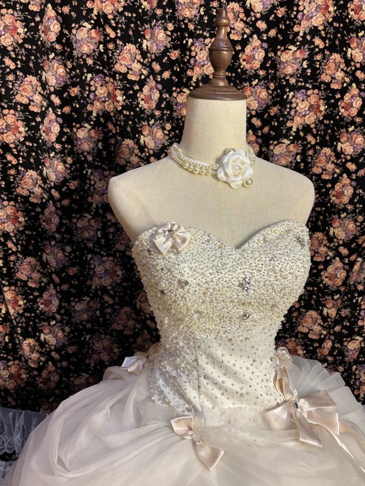 Elegant Sweetheart Beaded Ruffled Wedding Dress A-Line Ruffled Tulle Bridal Gown TP5084