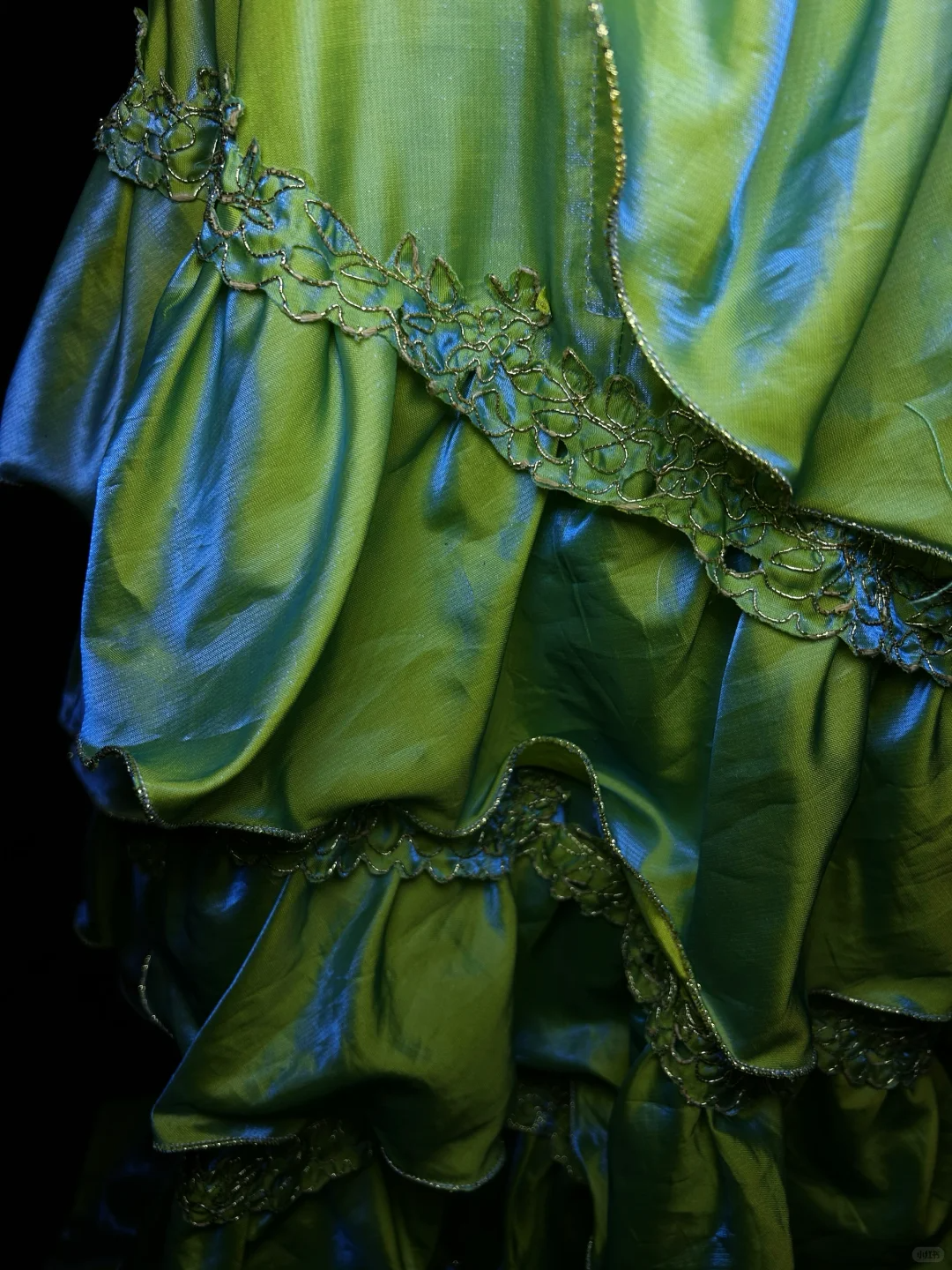 Gorgeous Green Beaded Applique Spaghetti Strap A-Line Satin Ruffles Prom Dress Evening Dress TP4338