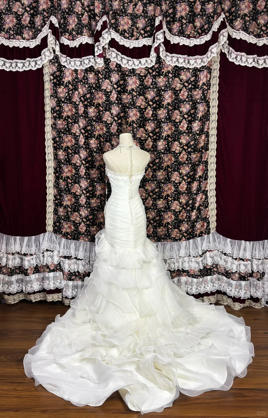 Elegant Strapless Mermaid Tiered Ruffled Tulle Train Wedding Dress TP5340