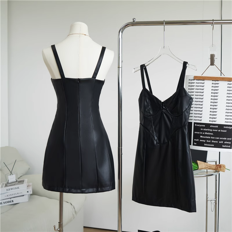 Simple Black Split Dress Design A-line Sleeveless Spaghetti Strap Leather Dress TP3296