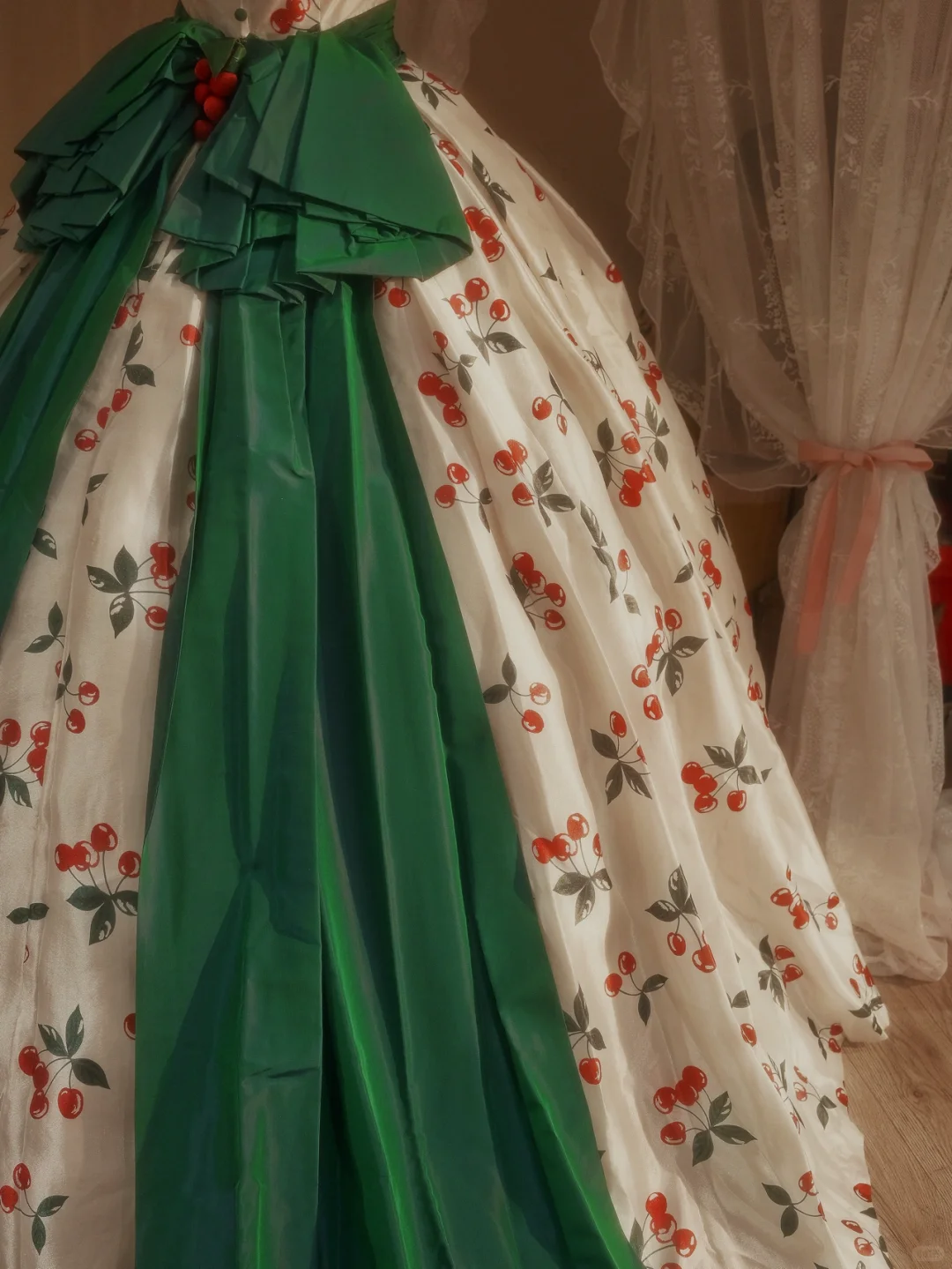 Cute Cherry Print Puff-Sleeve Green Back Bow Train Sweet 15 Quinceanera Ball Gown TP5509