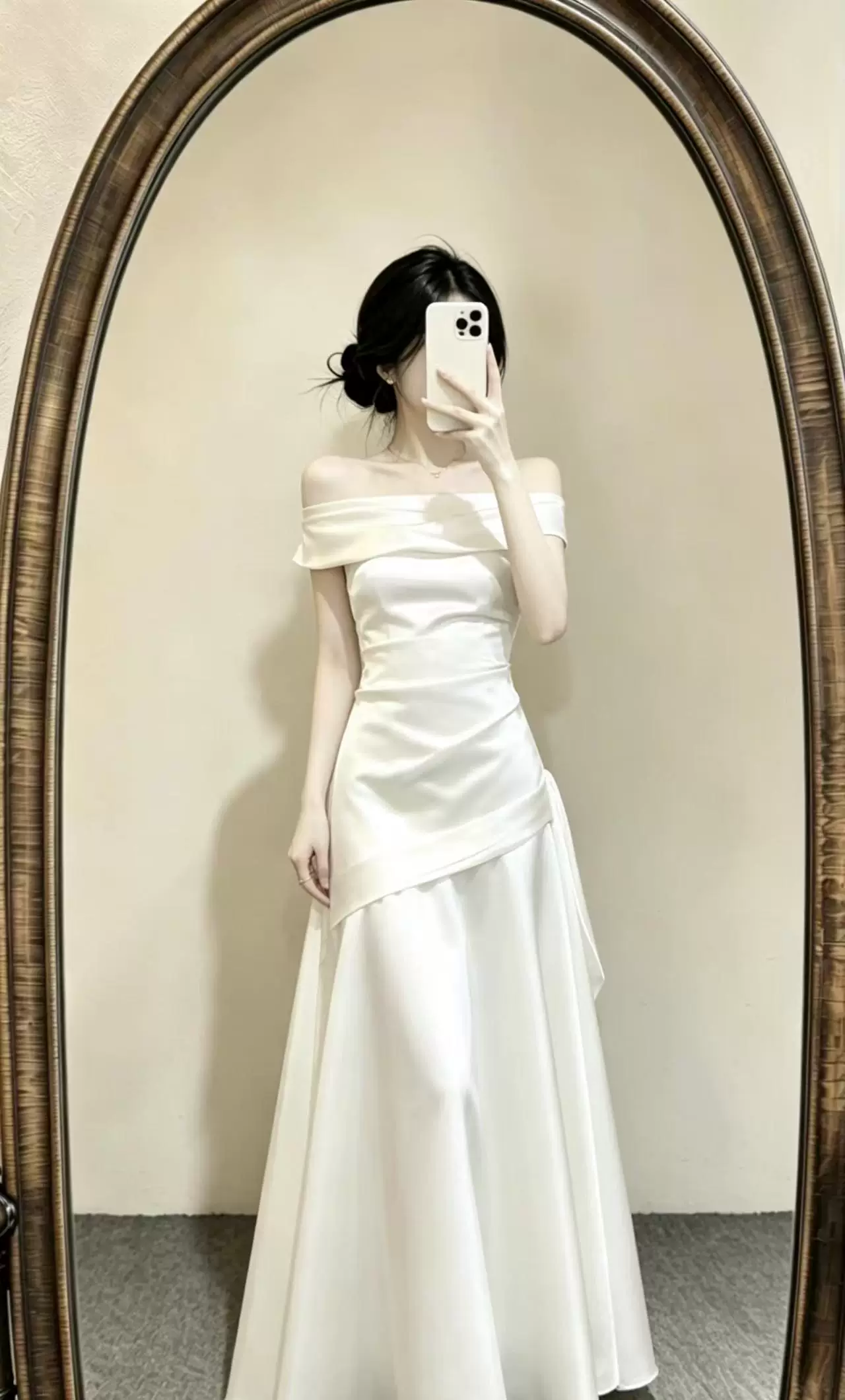 Vintage White Satin Off-the-Shoulder Evening Gown TP6078