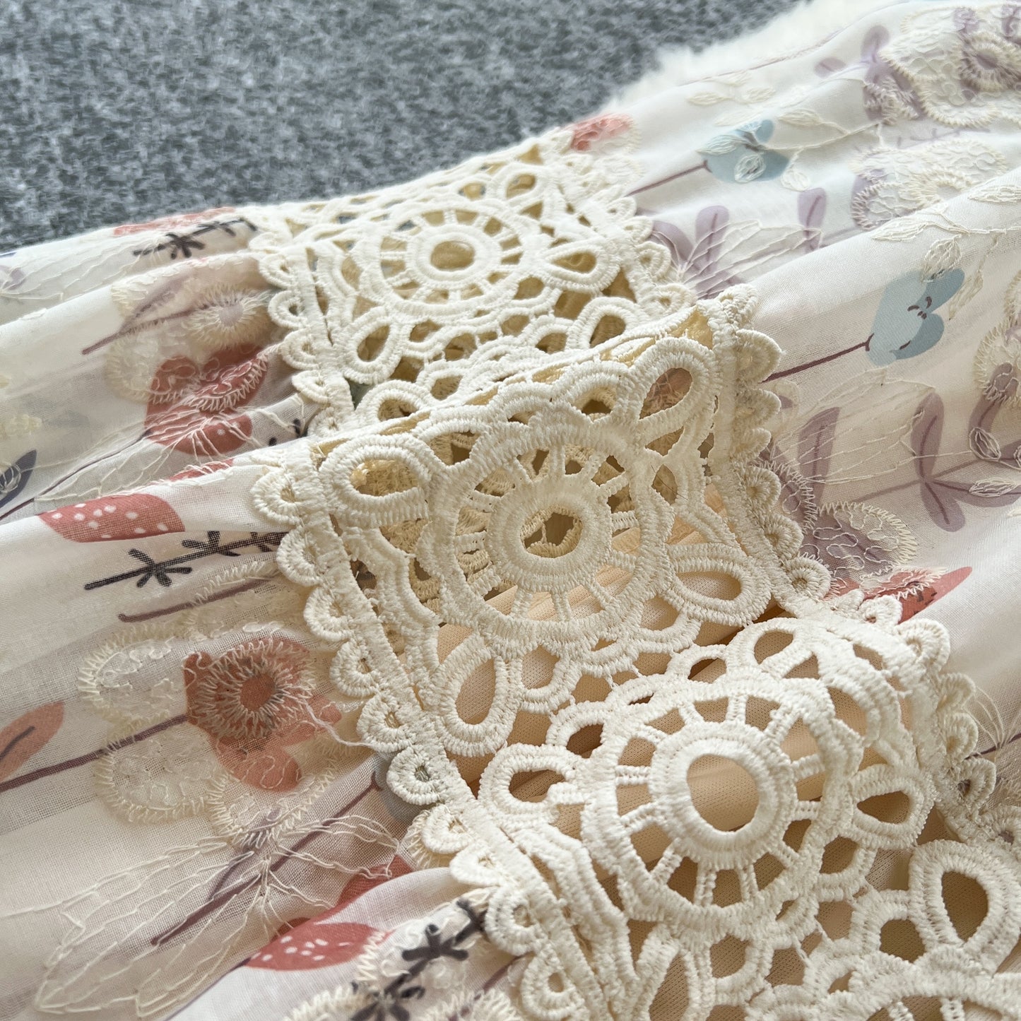 High-grade Lace Patchwork High-waisted Printed Embroidery Dress TP2842