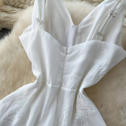 Fashion French High Sense V-neck High Waist Slimming Embroidery White Spaghetti Strap Dress TP2846