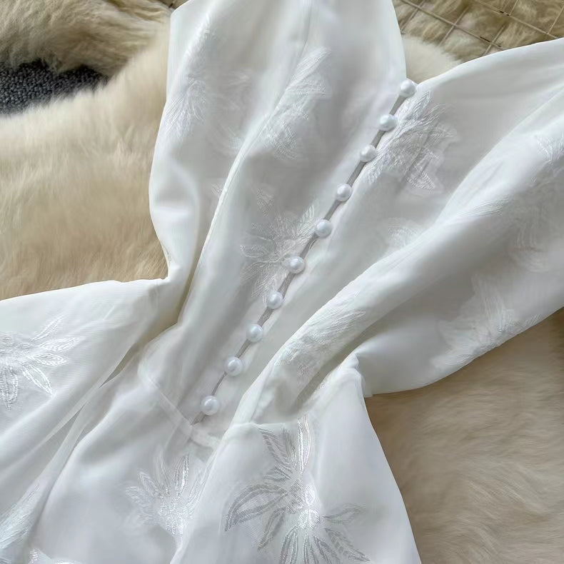 Fashion French High Sense V-neck High Waist Slimming Embroidery White Spaghetti Strap Dress TP2846
