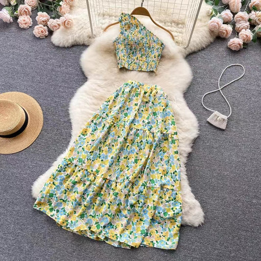 New Seaside Holiday Fashion Short Sleeveless Top High Waist Floral Skirt Two-piece Set TP2858