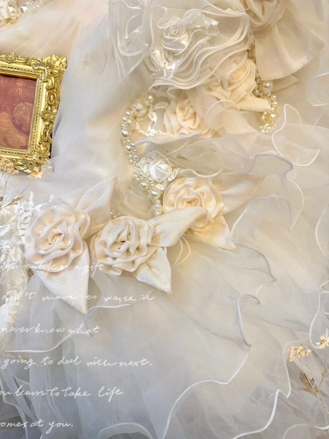 Vintage-Inspired Strapless 3D Floral Ruffled Tulle Dramatic Train Wedding Dress TP5330