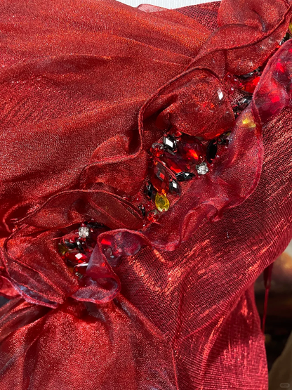 Vintage Burgundy Ruffled Tulle Mermaid Spaghetti Straps Beaded Evening Gown TP5457