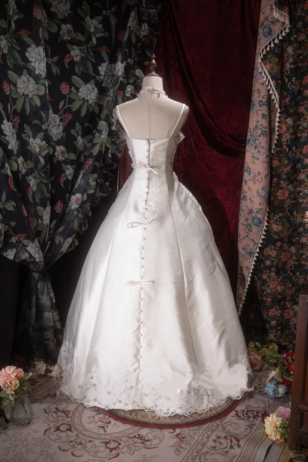 Vintage Ivory Satin Spaghetti Strap Wedding Dress Lace Trim Beaded A-Line Bridal Gown TP5789