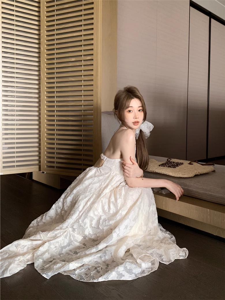 New Fashion Beige Design Beach Holiday A-line Halter Dress TP3310