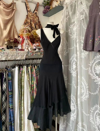 Charming Black Halter V Neck Ball Gown Evening Dress TP2013