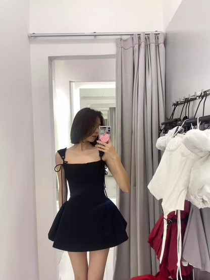 Simple Black Square Collar Design A-line Sleeveless Spaghetti Strap Puffy Dress TP3293