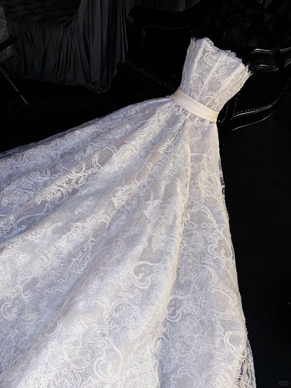 Elegant Strapless Lace Embroidery Satin Belt Wedding Dress TP5388