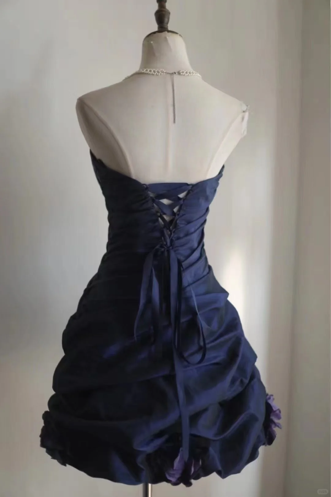 Vintage Navy Strapless Sweetheart Homecoming Dress with Ruched Bodice & Floral Hem Cocktail Dress TP5631