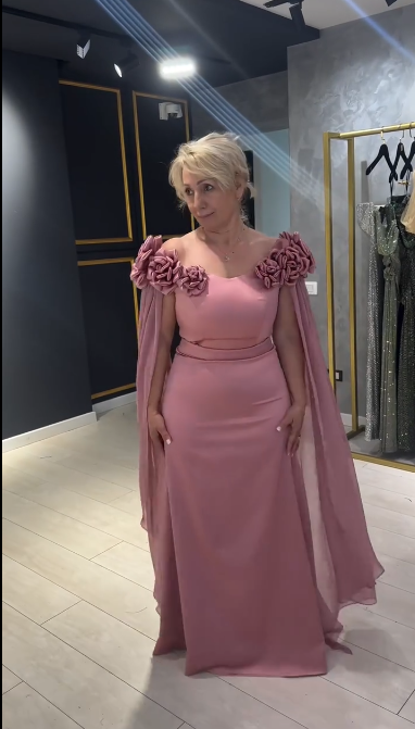 Vintage Pink 3D Flowers Sheath Cape Sleeves Long Mother of Bride Dress TP5062