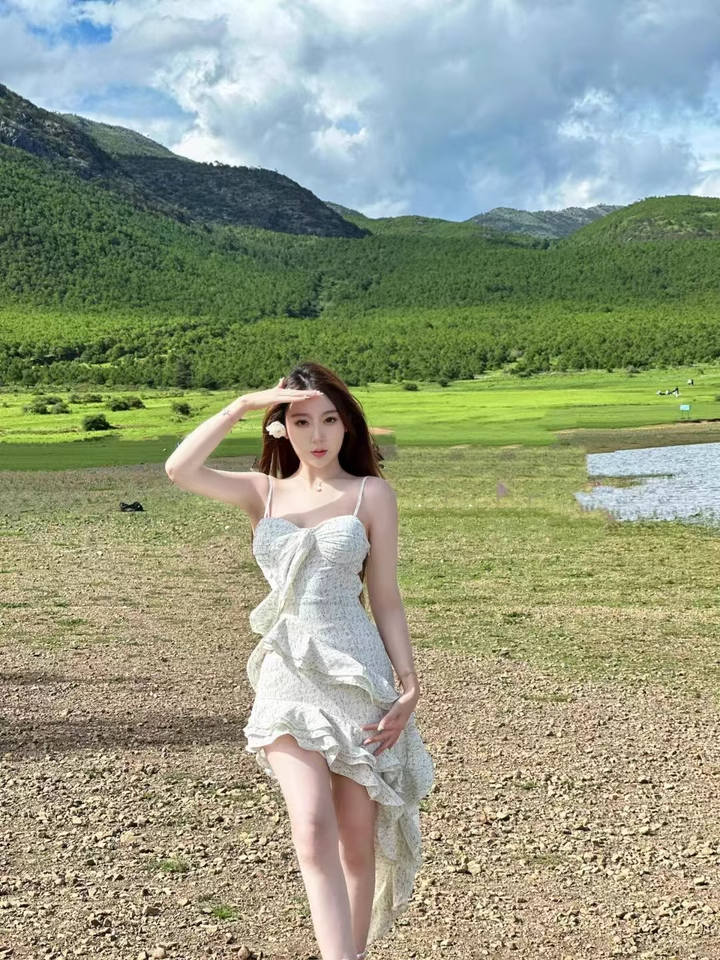 Fashion Irregular Ruffled Dress Hem Design A-line Sleeveless Spaghetti Strap Dress TP3259