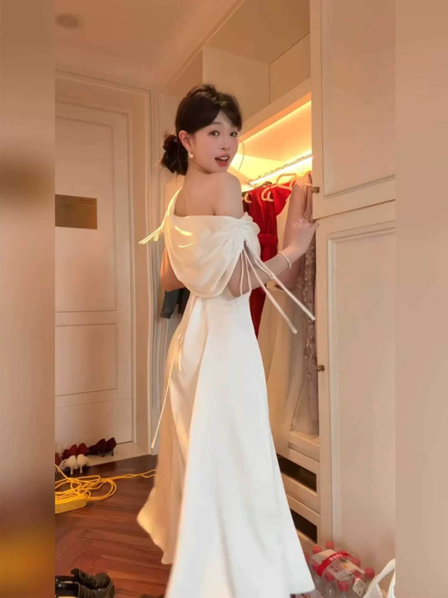 Vintage White Satin Draped One-Shoulder A-Line Evening Gown TP6077