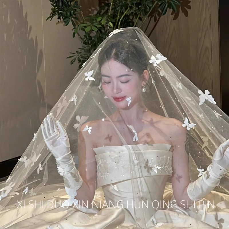 Vintage Elegant White Butterfly Pearl Design Style Long Wedding Veil TP3163