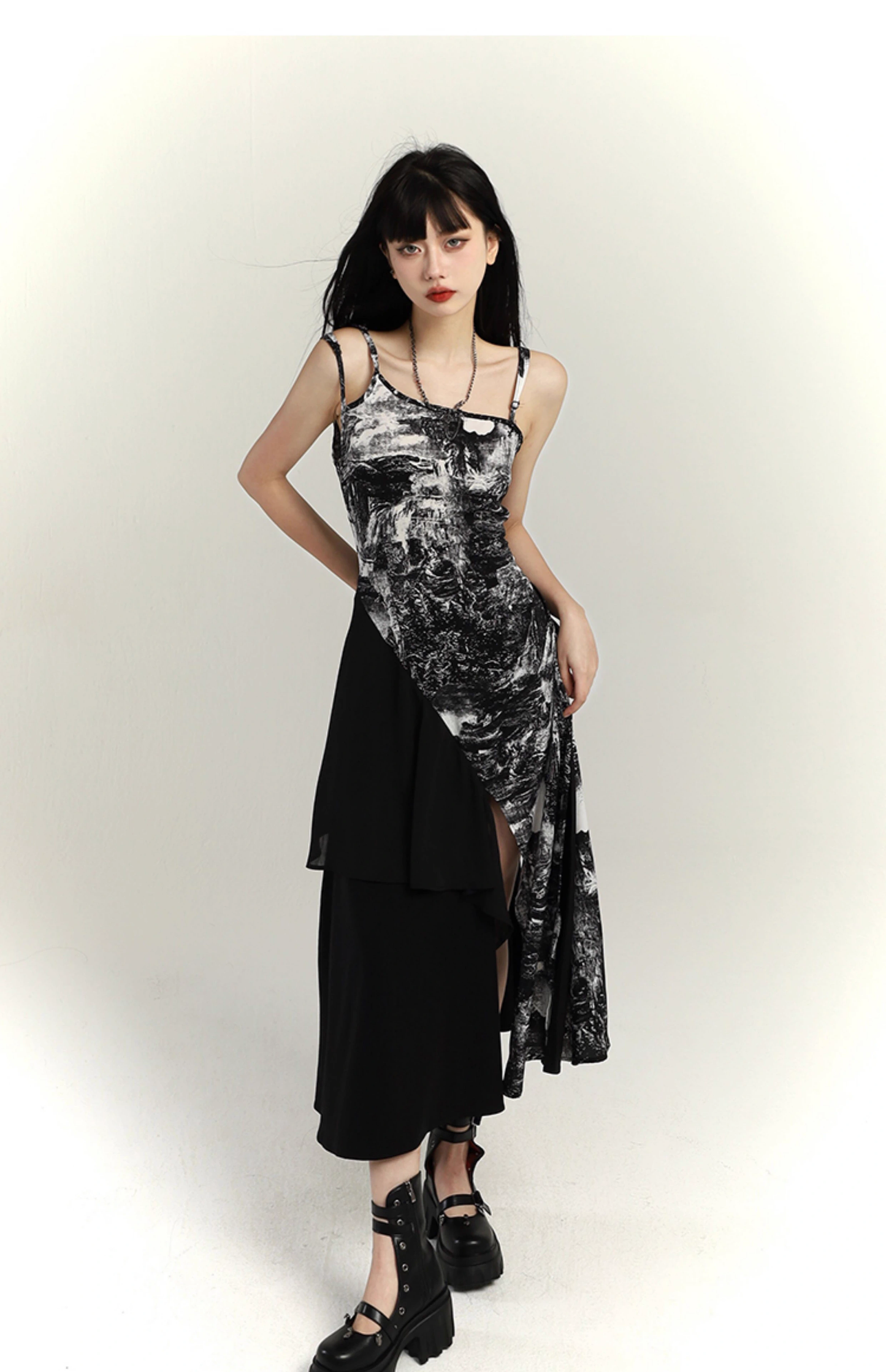 Fashion Black & White Ink Artistic Sense Irregular Design Spaghetti Strap Dress TP2919