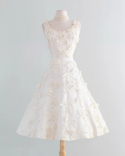 Vintage White 3D Grapes Applique Design A-Line Short Homecoming Dress Party Dress TP4194