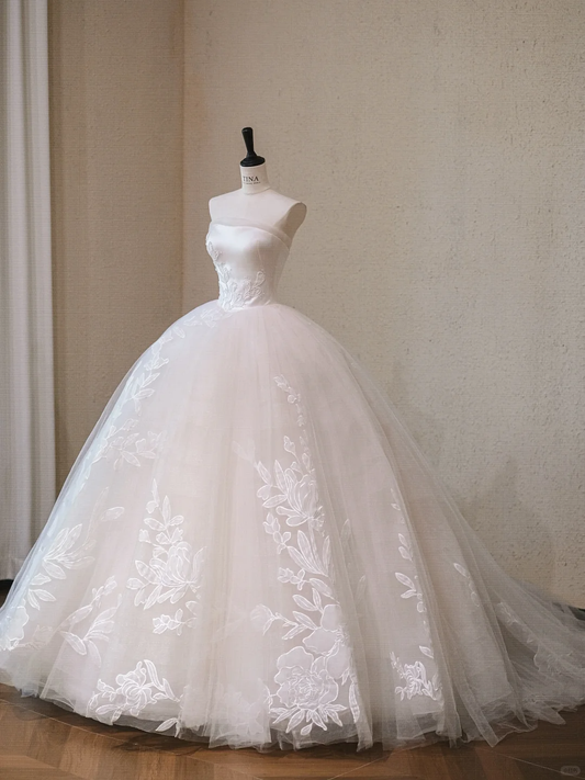 Gorgeous White Applique A-Line Tulle Strapless Long Wedding Dress TP5040