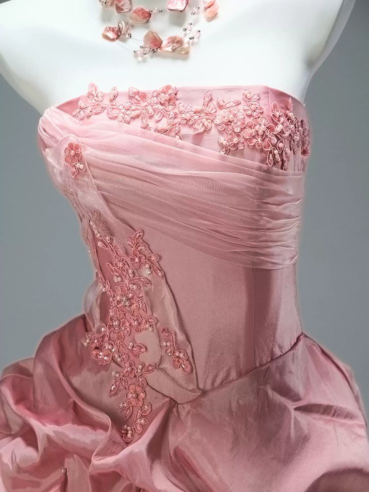 Vintage Pink Beaded Applique A-Line Strapless Ruffled Tiered Quinceañera Ball Gown TP5176
