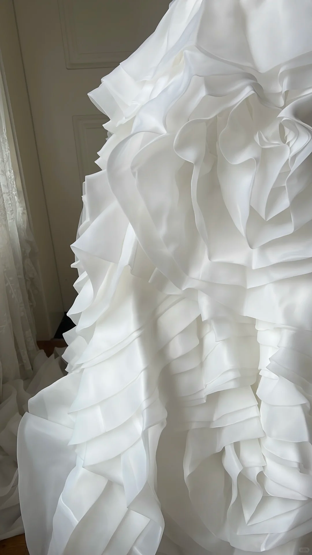 Vintage White Strapless Ruched Sweetheart Ruffled Organza Wedding Dress TP5832