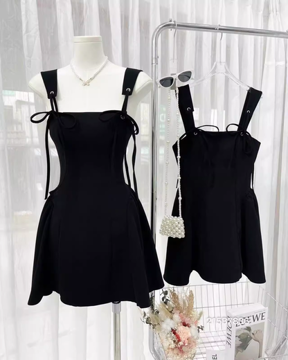 Simple Black Square Collar Design A-line Sleeveless Spaghetti Strap Puffy Dress TP3293
