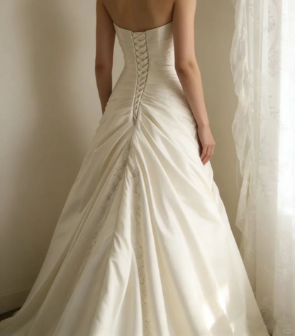 Vintage Ivory Halter-Neck Satin A-Line Draped Wedding Dress TP5630