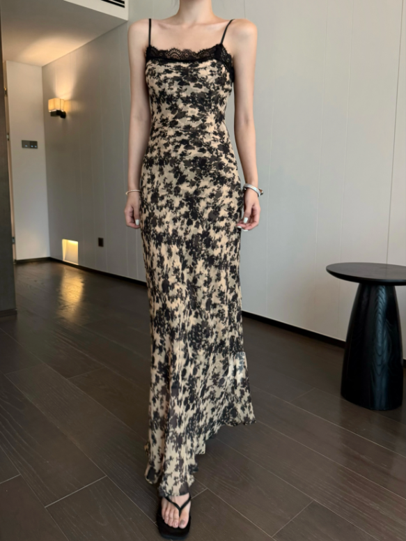 Simple Fashion Beige Floral Design A-line Beach Holiday Spaghetti Strap Dress TP3615