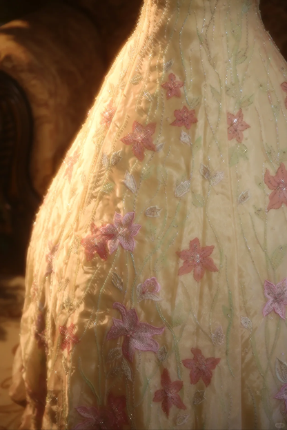 Vintage Pale Yellow Spaghetti Strap Floral Beaded Embroidered Sweet 15 Quinceanera Ball Gown TP5527