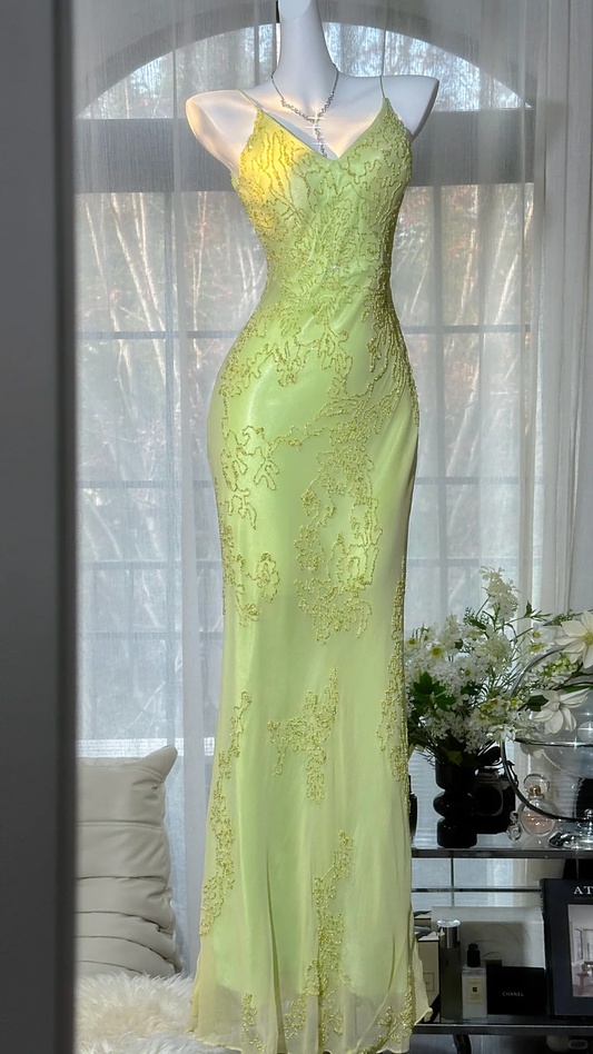 Vintage Lime Green Spaghetti Strap V-Neck Mermaid Prom Dress Beaded Lace Evening Gown with Train for Wedding Guest TP5739