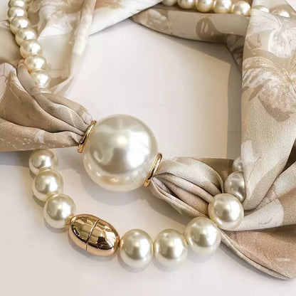 Simple Vintage Butterfly Pattern Design Magnetic Buckle Pearl Soft Silk Scarf TP3134