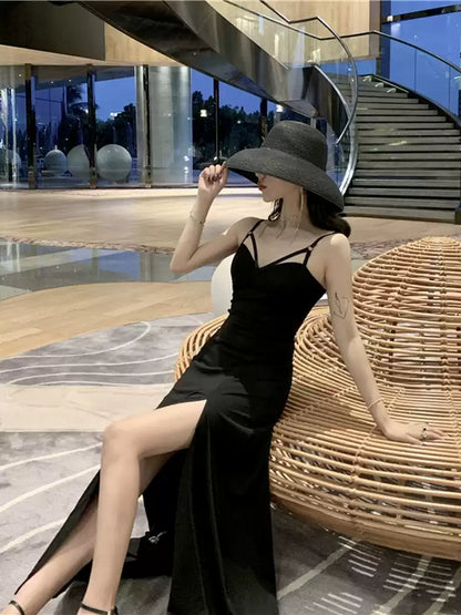 Simple Black V-neck Split Dress Design A-line Sleeveless Spaghetti Strap Dress TP3261