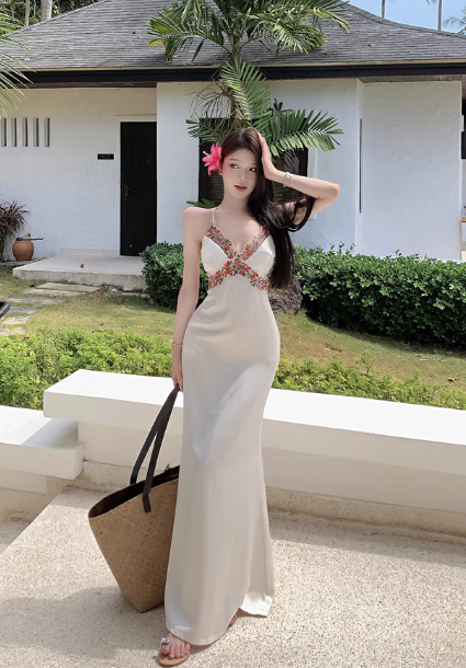 New Fashion Design V-neck Slim Spaghetti Strap Dress TP2995