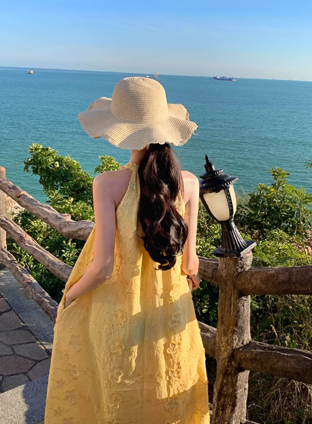 Simple Fashion Women Yellow Floral Design A-Line Halter Dress TP3087