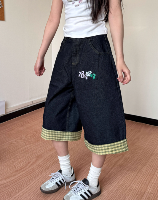 Vintage Loose-fitting Lanyard Plaid Letter Embroidery Design Street-style Casual Cropped Pants TP3229