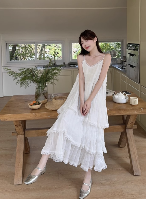 Simple Fashion White V-neck Design Lace A-line Spaghetti Strap Tiered Dress TP3345