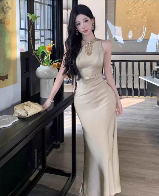 Simple Fashion Champagne Sequined Design Satin A-line Sleeveless Halter Dress TP3523