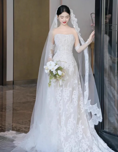 Vintage White Lace Applique A-Line Strapless Tulle Wedding Dress TP5029