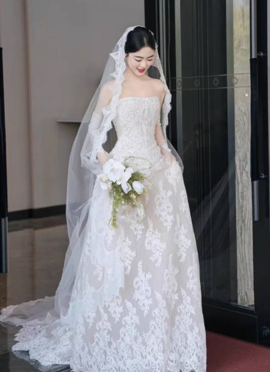 Vintage White Lace Applique A-Line Strapless Tulle Wedding Dress TP5029