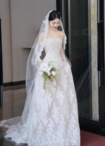 Vintage White Lace Applique A-Line Strapless Tulle Wedding Dress TP5029