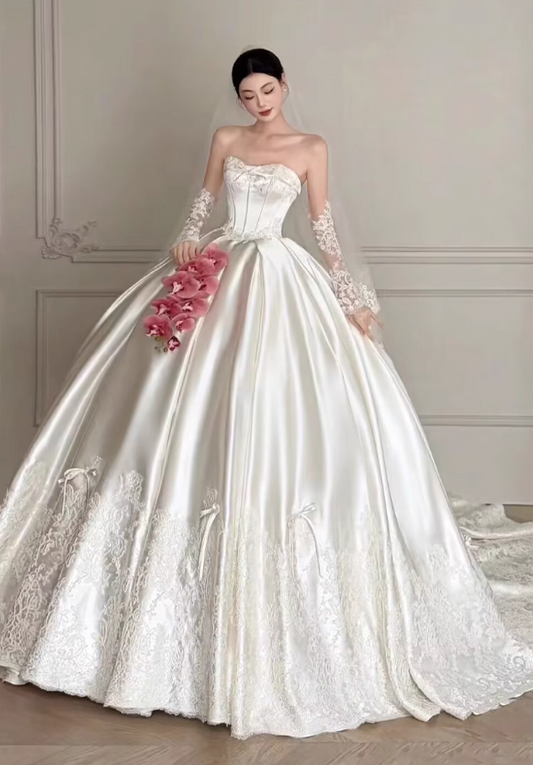 Vintage White Satin Applique Sweetheart A-Line Strapless Wedding Dress TP5031