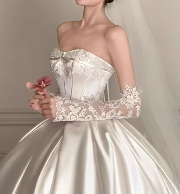 Vintage White Satin Applique Sweetheart A-Line Strapless Wedding Dress TP5031