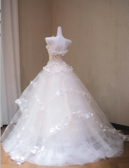 Gorgeous White 3D Flowers Applique Sweetheart A-Line Tulle Strapless Long Wedding Dress TP5039
