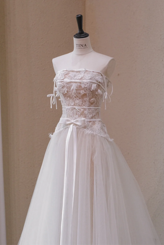 Gorgeous White Applique A-Line Ribbon Bow Spaghetti Strap Tulle Long Wedding Dress TP5044