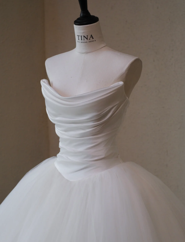 Gorgeous White Tulle A-Line Strapless Long Wedding Dress TP5046